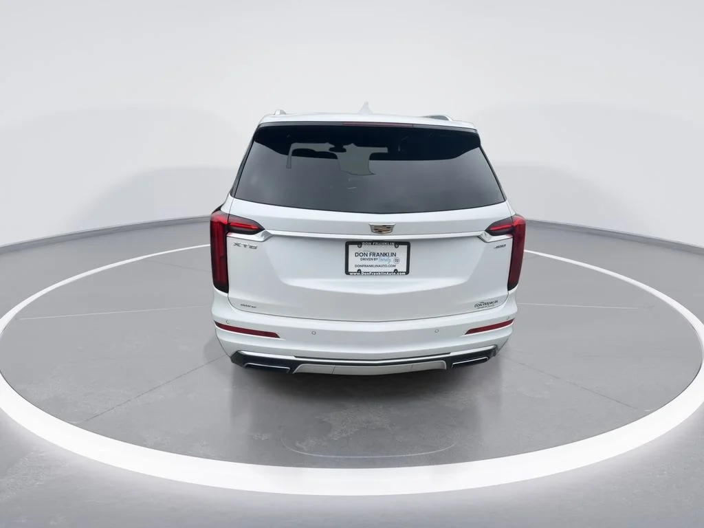 Used 2022 White Cadillac Premium Luxury image 7
