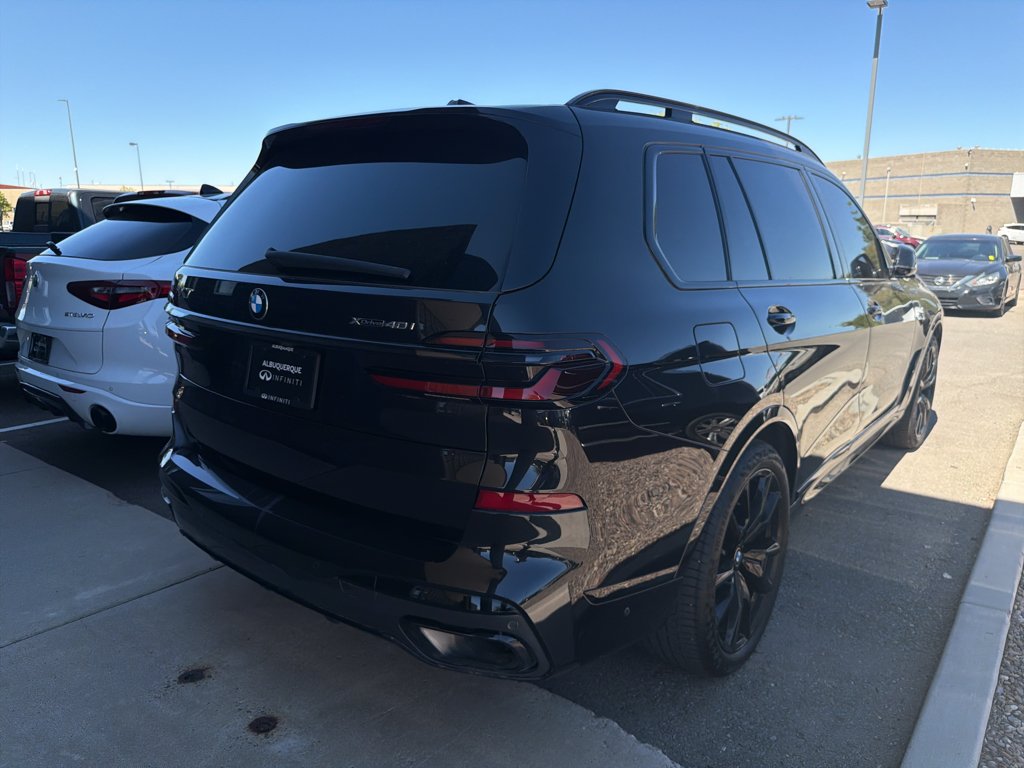 Used 2024 Black Sapphire Metallic BMW xDrive40i image 5