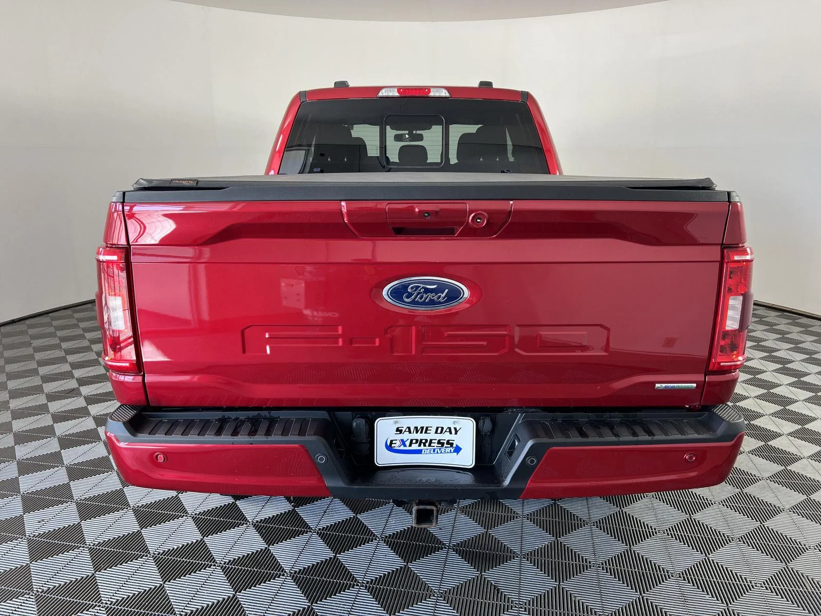 Used 2022  Ford XL image 21