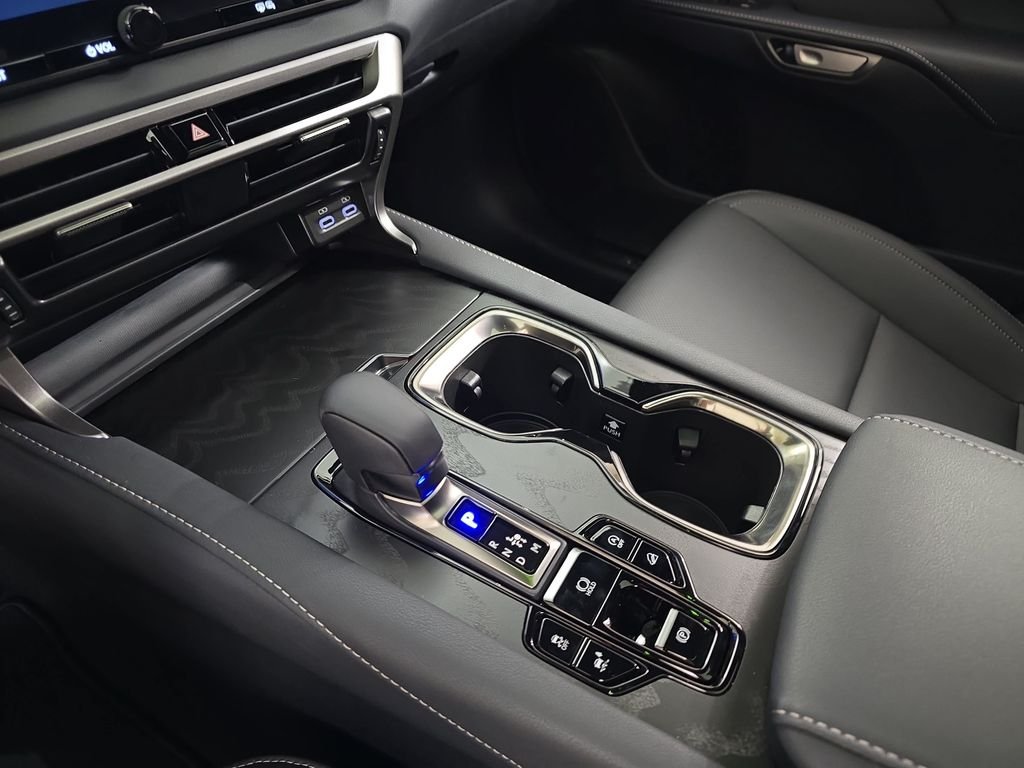 New 2026 Ultra White Lexus F SPORT DESIGN image 25