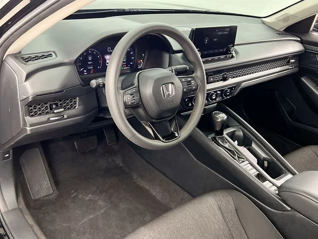 Used 2023  Honda EX image 7