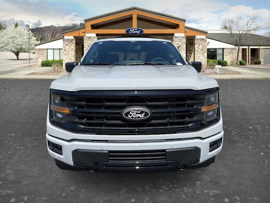 New 2026 Avalanche Ford XLT image 2
