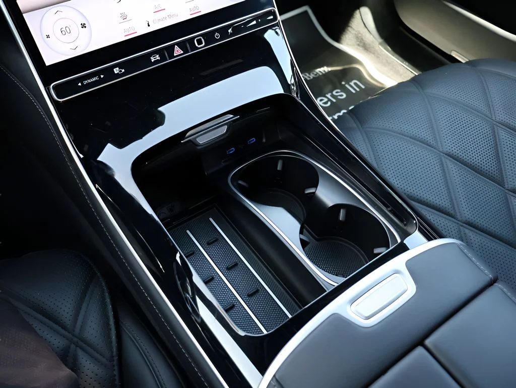 Certified Used 2024 Obsidian Black Mercedes-Benz Maybach S 580 image 31