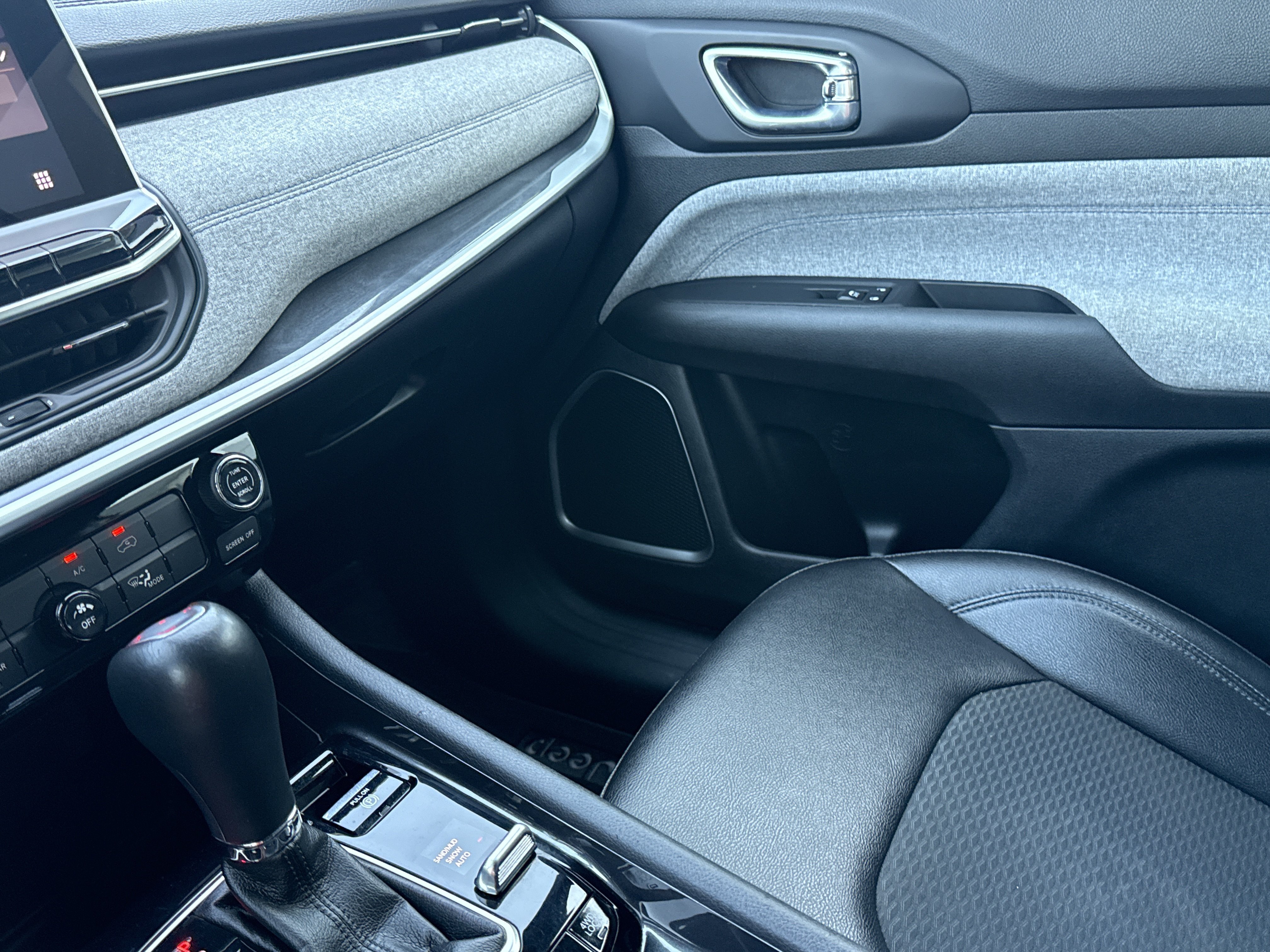 2024 Jeep Compass Latitude - Photo 19