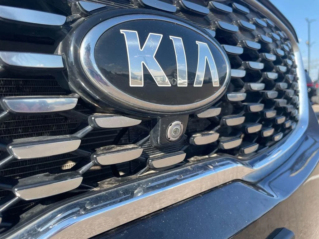 Used 2020 Black Kia SX image 7