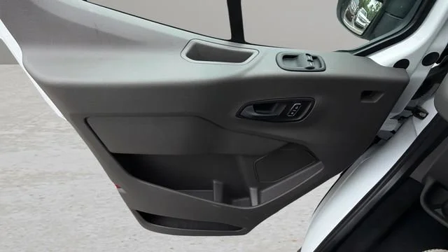Used 2025 White Ford XL image 17