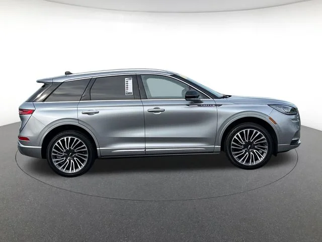 Used 2022 Silver Lincoln Reserve image 2