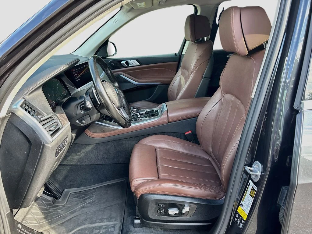 Used 2019 Dark Graphite BMW xDrive40i image 22