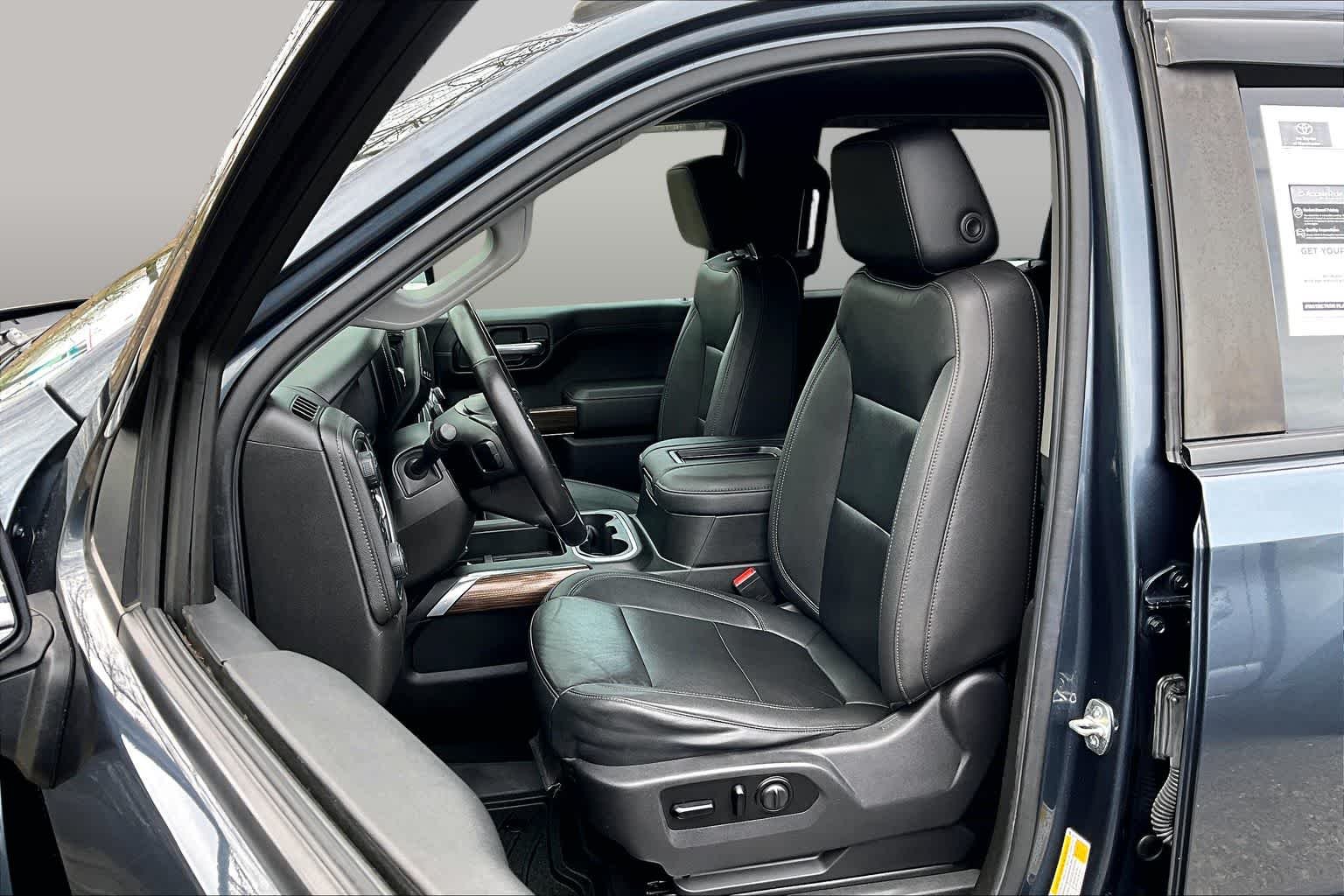 Used 2021 Shadow Gray Metallic Chevrolet RST image 9