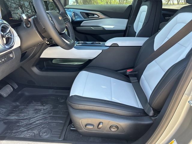New 2026 Sterling Gray Metallic Chevrolet LT image 9