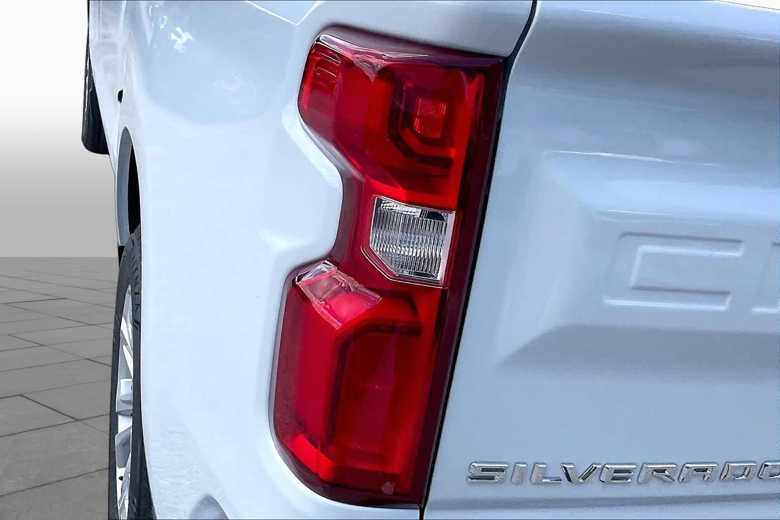 2026 Chevrolet Silverado 1500 LTZ - Photo 14