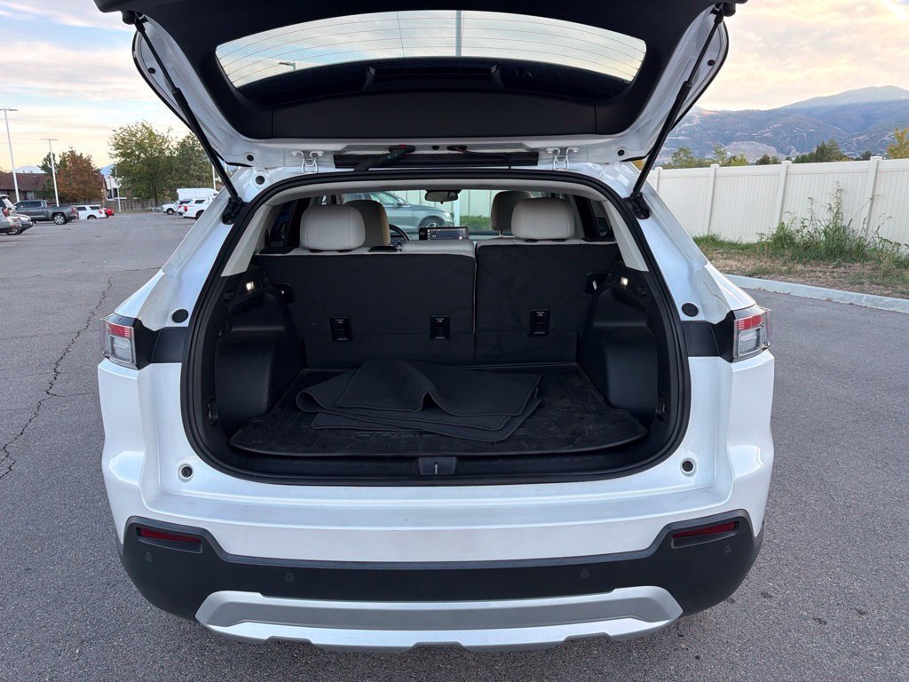 Used 2024 White Honda EX image 16