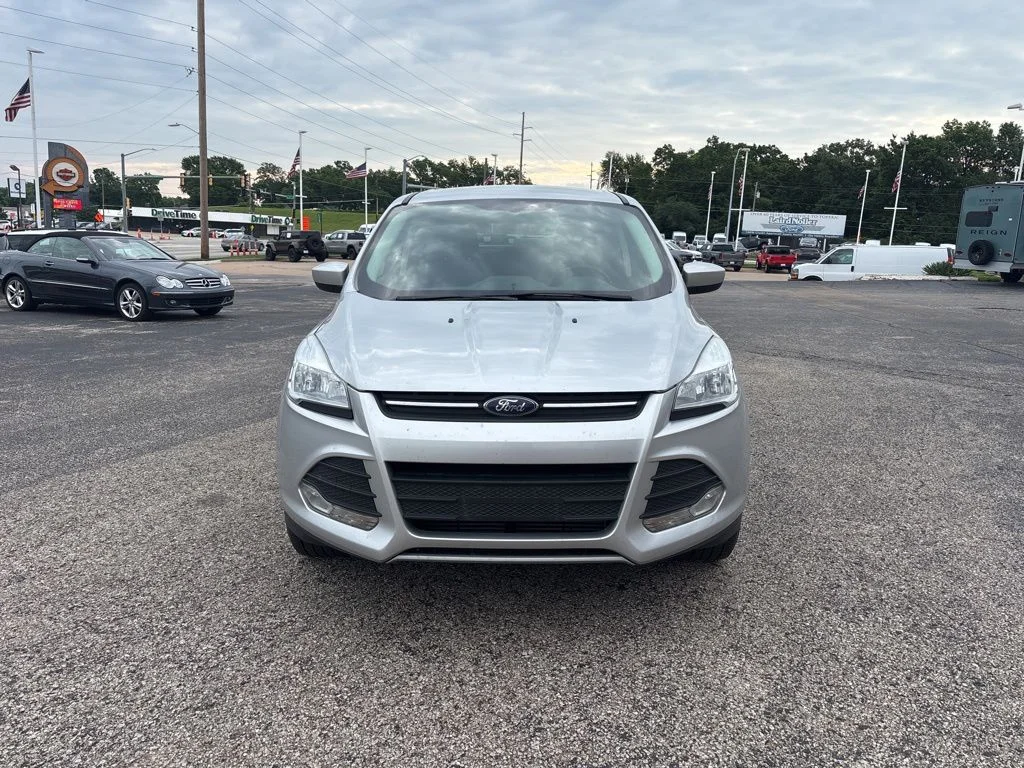 Used 2013 Ingot Silver Ford SE image 2