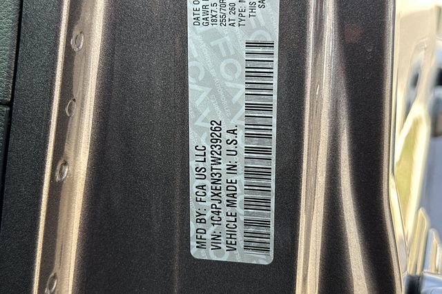 New 2026 Granite Crystal Metallic Clear-Coat Exterior Paint Jeep Sahara image 27