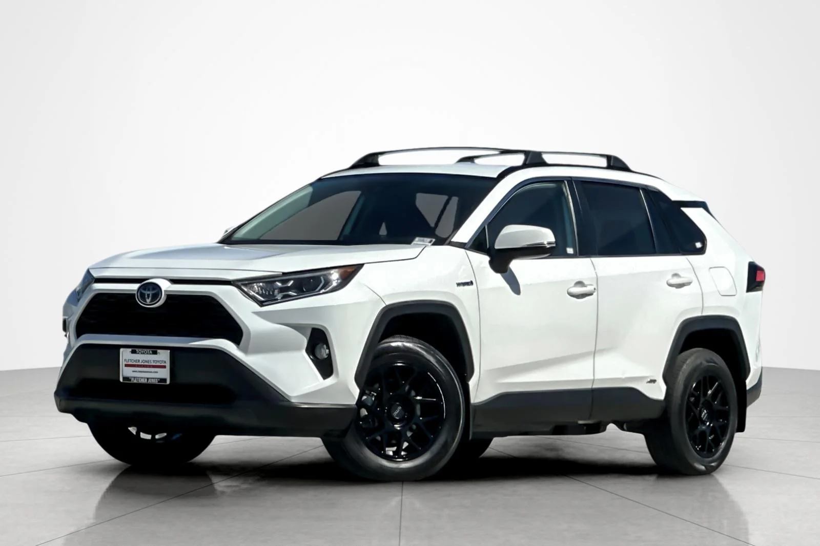 Certified Used 2021 Super White Toyota Hybrid XLE image 1