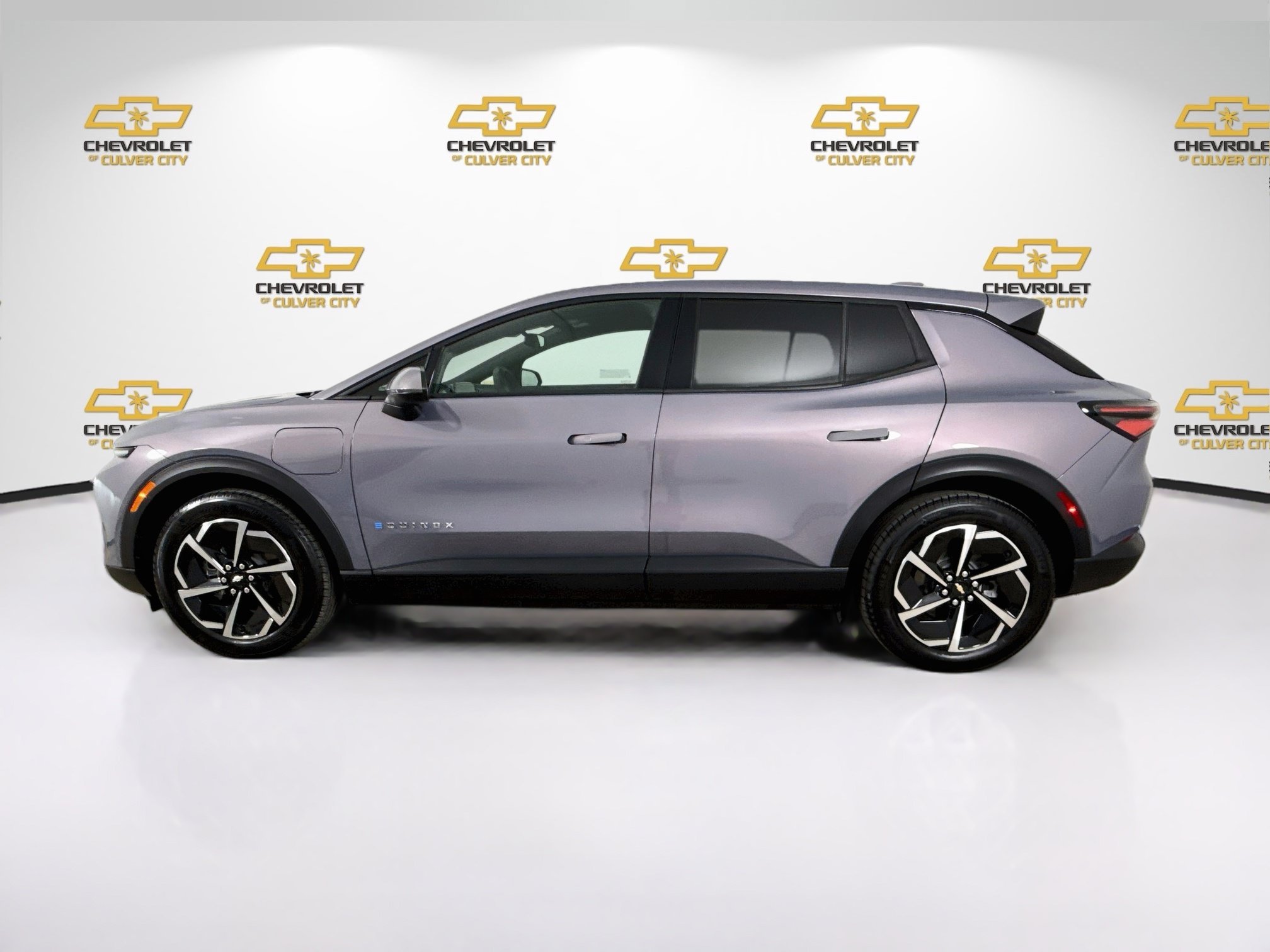 Used 2026 Galaxy Gray Metallic Chevrolet LT image 5