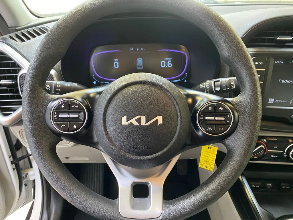 Used 2025 White Kia LX image 30