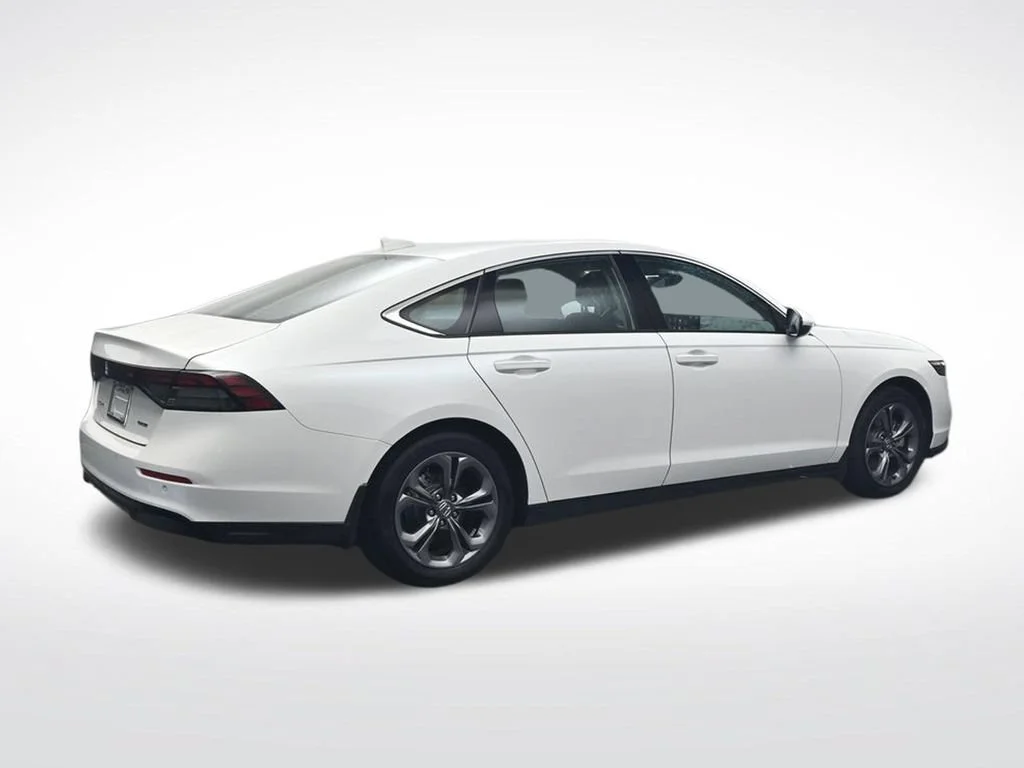 Certified Used 2025 Platinum White Pearl Honda EX-L image 47