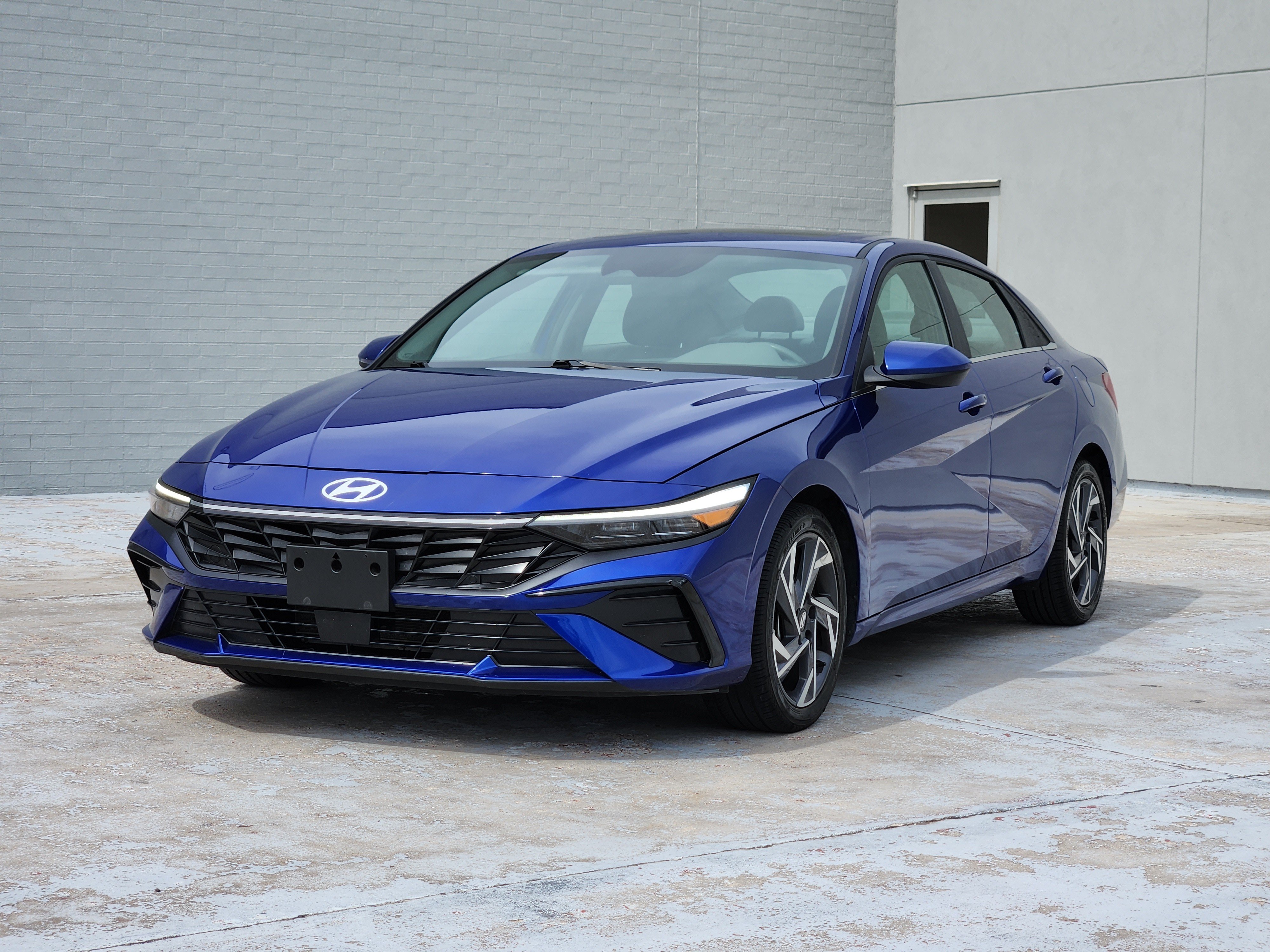 Used 2025 Intense Blue Hyundai SEL Convenience image 4