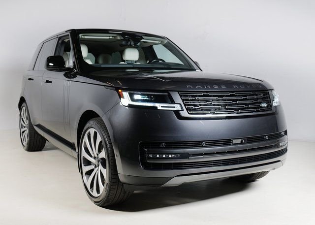New 2026 Carpathian Grey Land Rover SE image 10