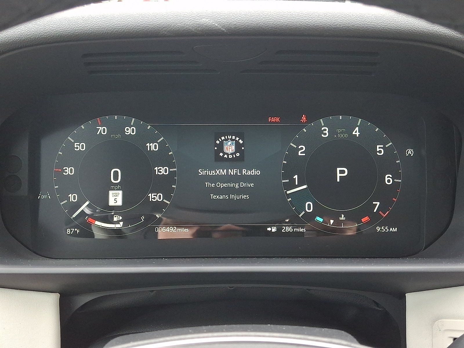 Certified Used 2026 Lantau Bronze Metallic - 1DP Land Rover S image 13