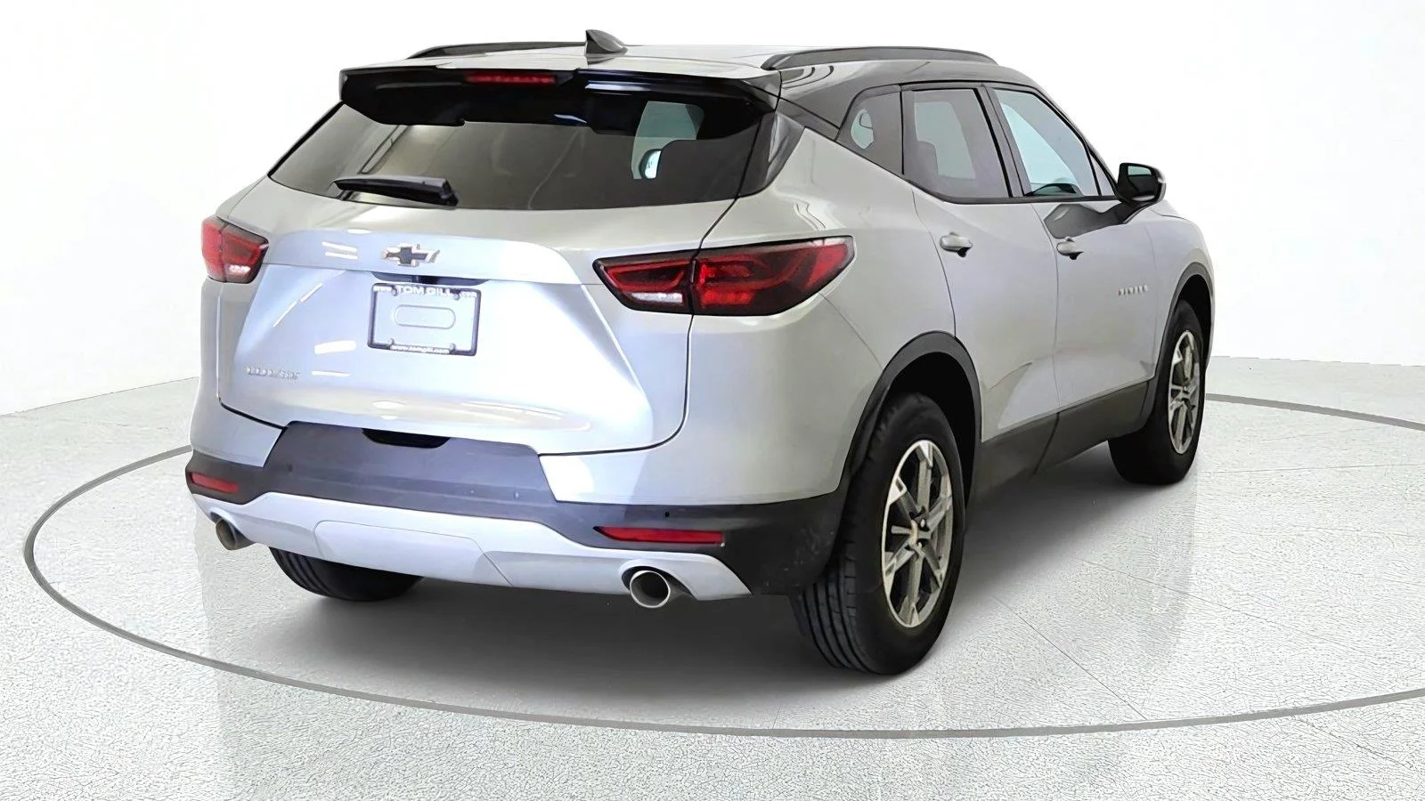 New 2026 Sterling Gray Metallic Chevrolet 3LT image 9