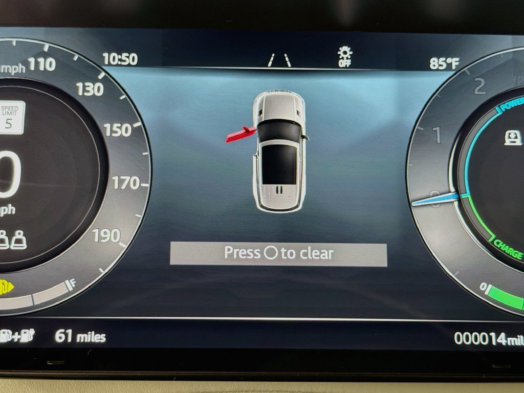 New 2027 Fuji White Land Rover  image 12