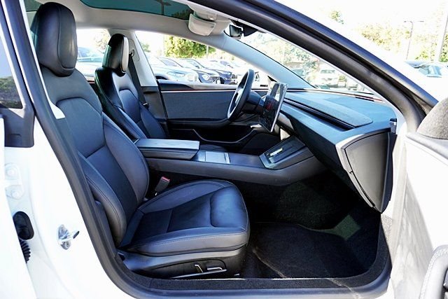 Used 2025  Tesla Long Range image 10
