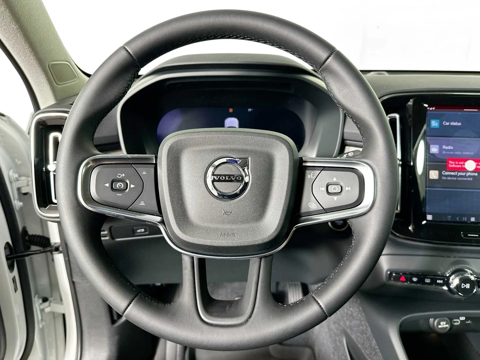 2025 Volvo XC40 Core - Photo 11