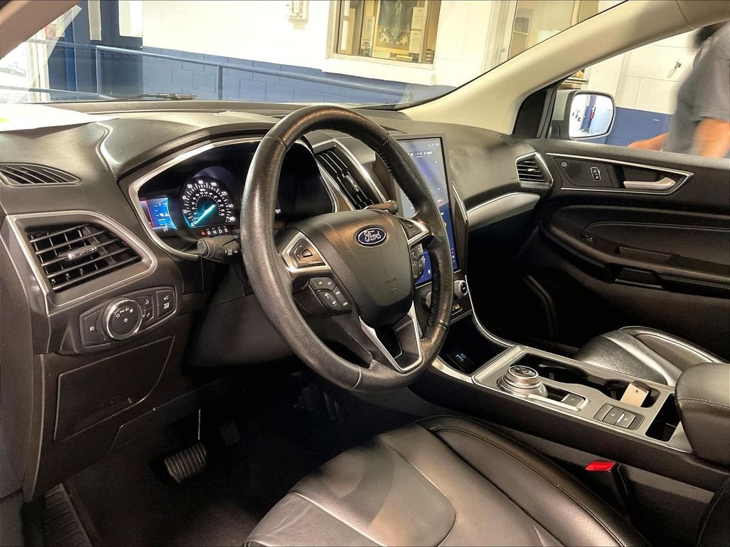 Used 2021 Silver Ford Titanium image 8