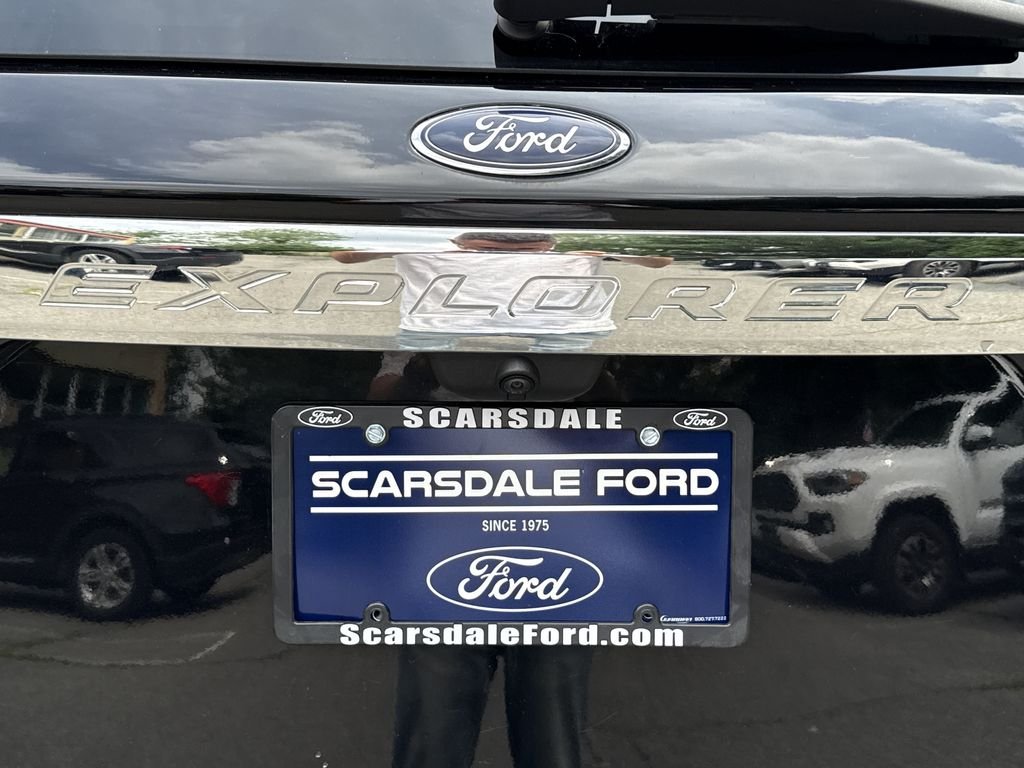 Used 2023 Black Ford XLT image 36