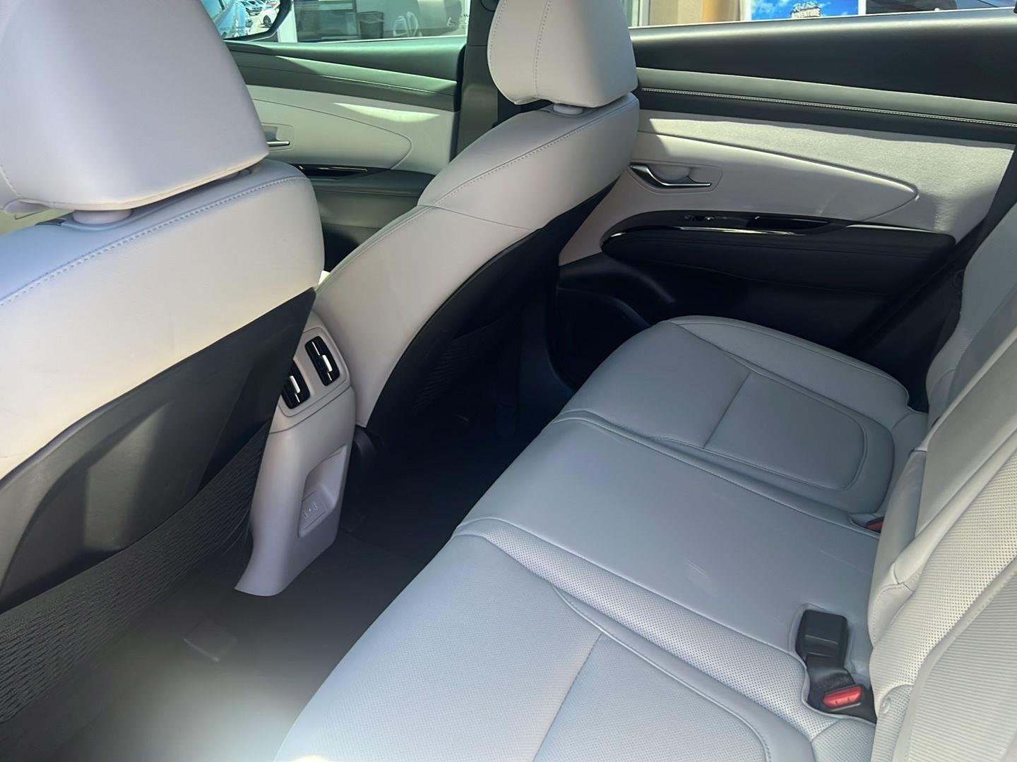 Certified Used 2025 Amazon Gray Hyundai Limited image 7