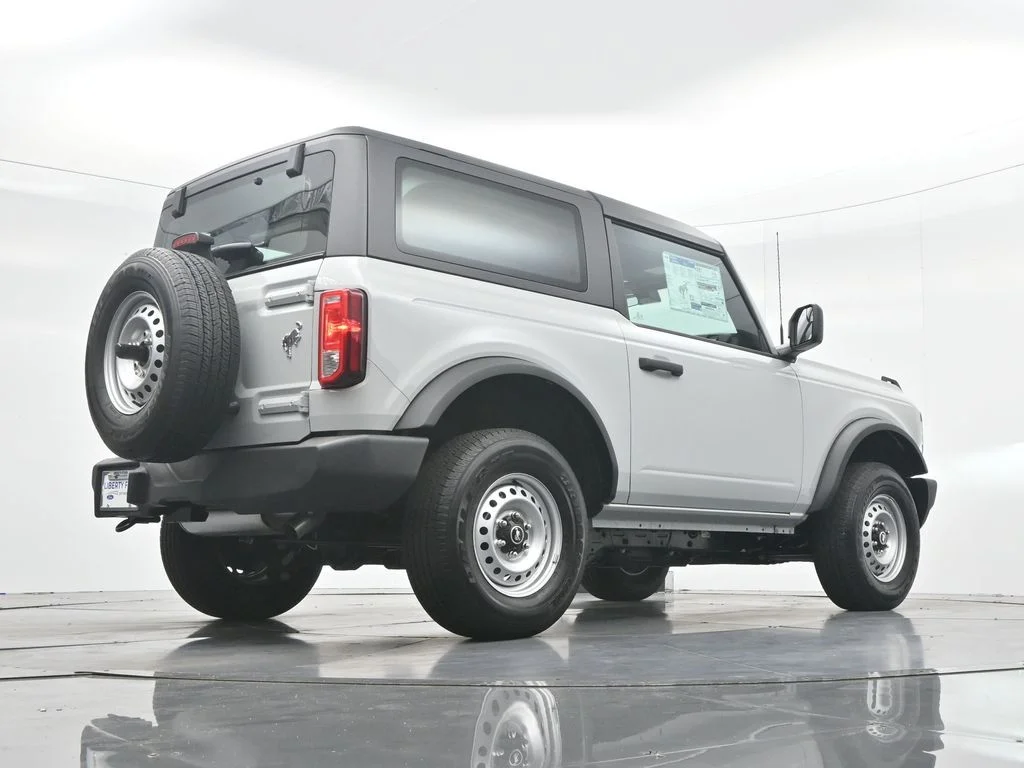 New 2026 Avalanche Gray Ford Base image 36