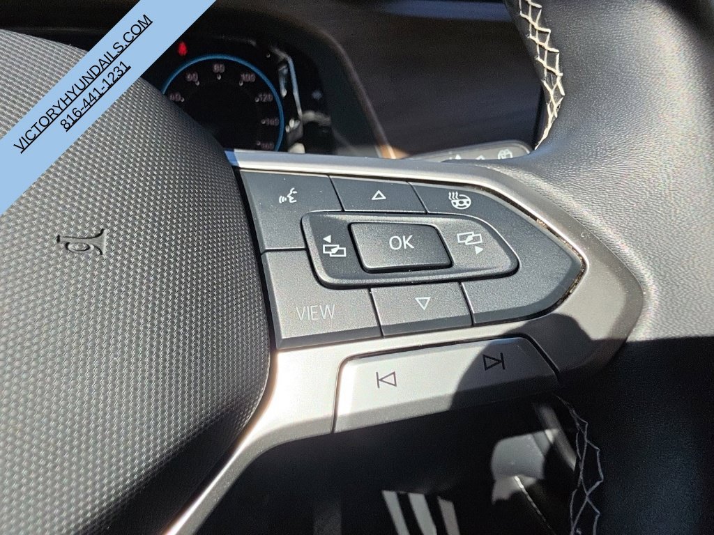 Used 2026  Volkswagen SE w/Technology image 24