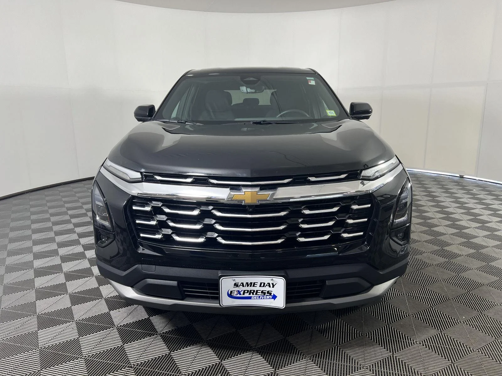 Used 2025 Mosaic Black Metallic Chevrolet LT image 29