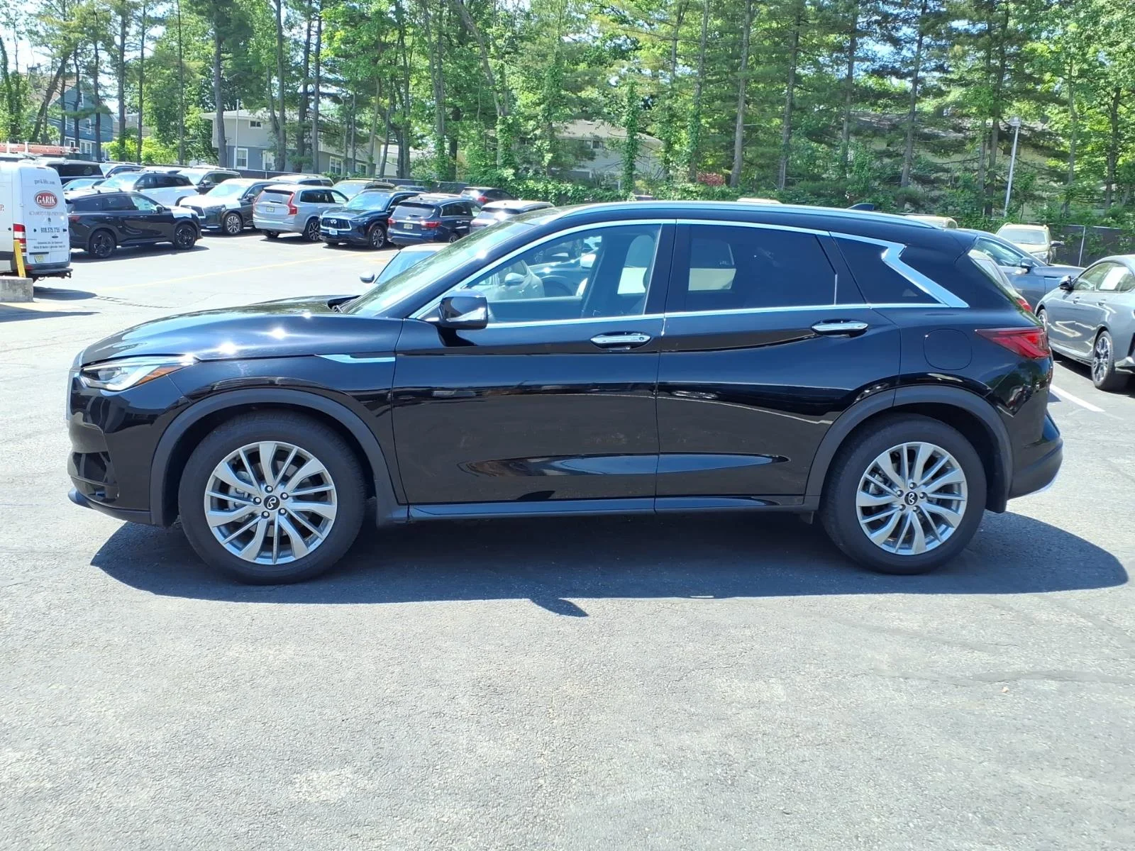 Certified Used 2024 Black INFINITI LUXE image 9