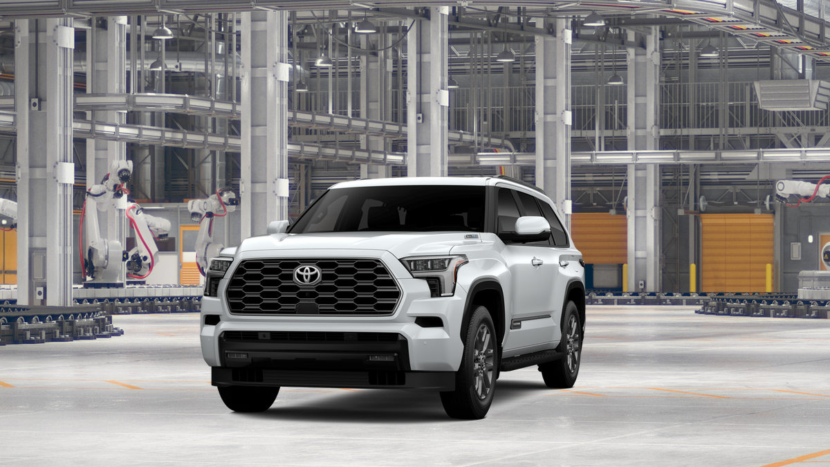 New 2026 Wind Chill Pearl Toyota Platinum image 18