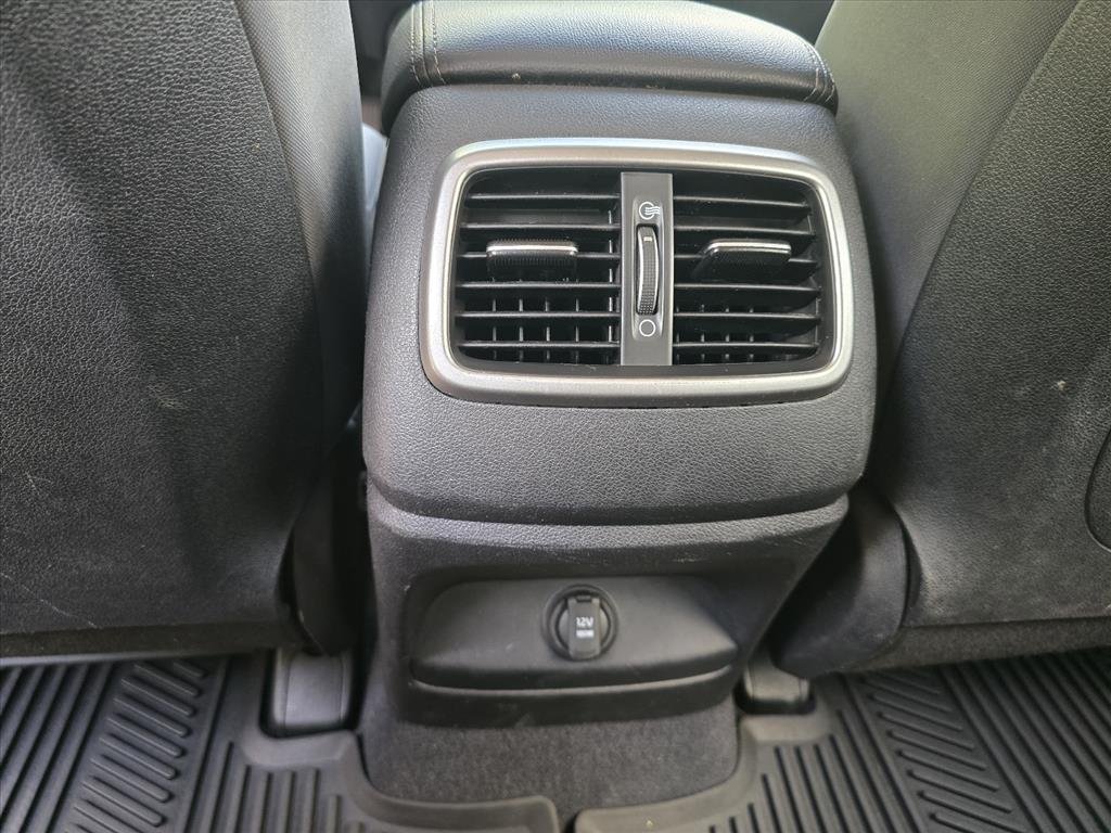 Used 2019 Black Kia L image 24