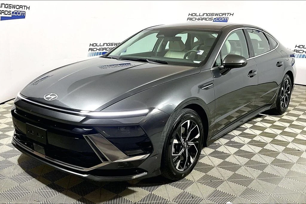 2025 Hyundai Sonata SEL's photo