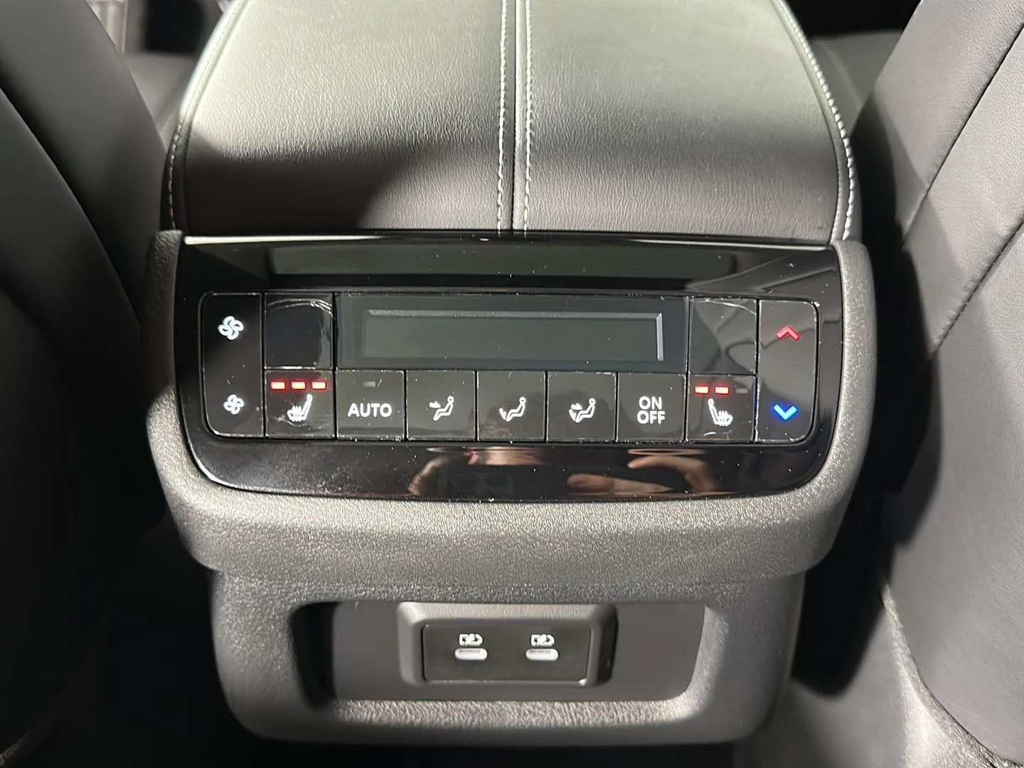 Used 2026 Mineral Black INFINITI LUXE image 24