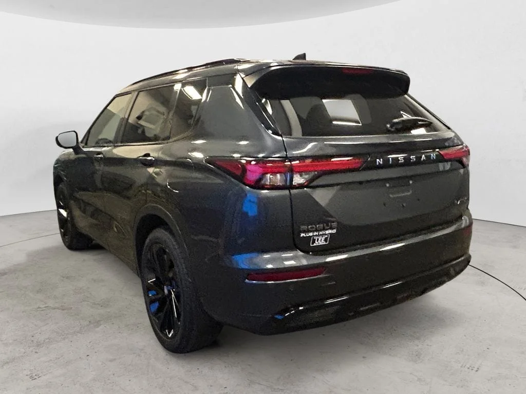New 2026 Moonrock Gray Nissan Platinum image 3