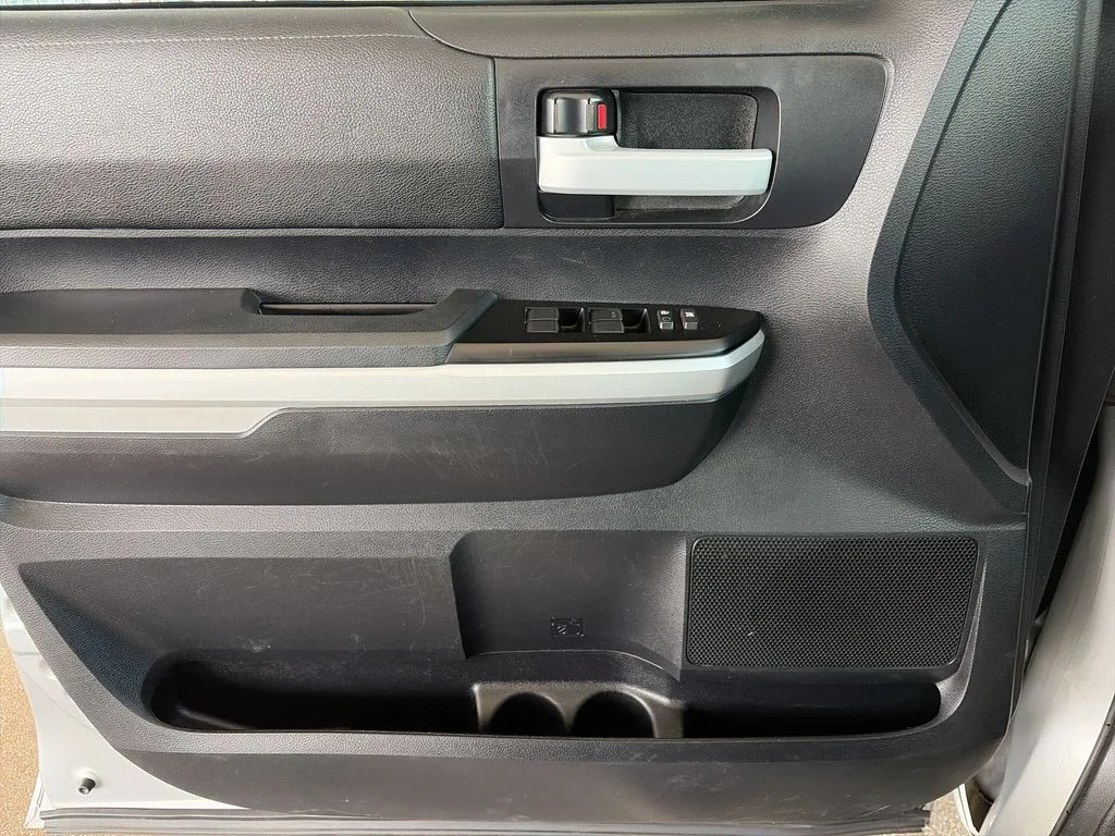 2016 Toyota Tundra SR5 - Photo 26