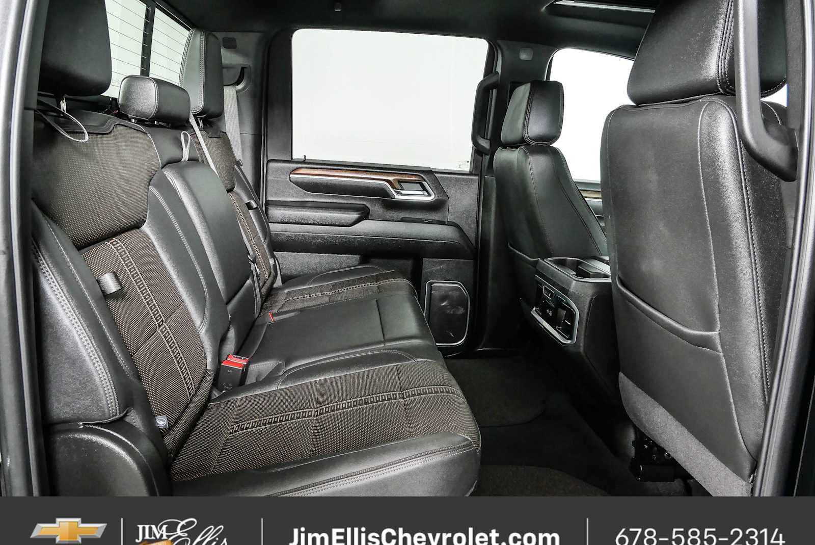 Used 2025 Black Chevrolet High Country image 22