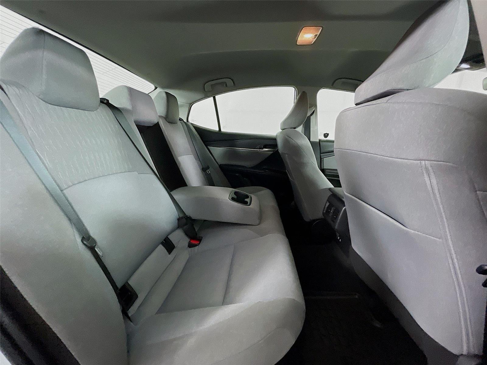 Used 2025 Ice Cap Toyota LE image 28