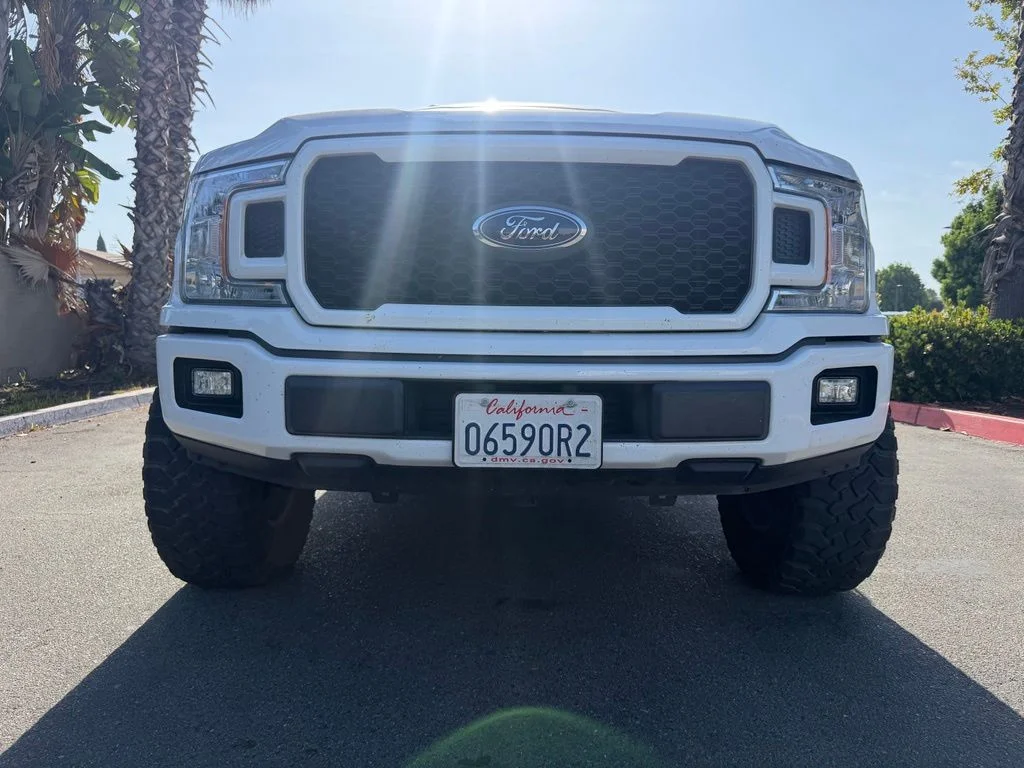 Used 2018 White Ford XL image 3