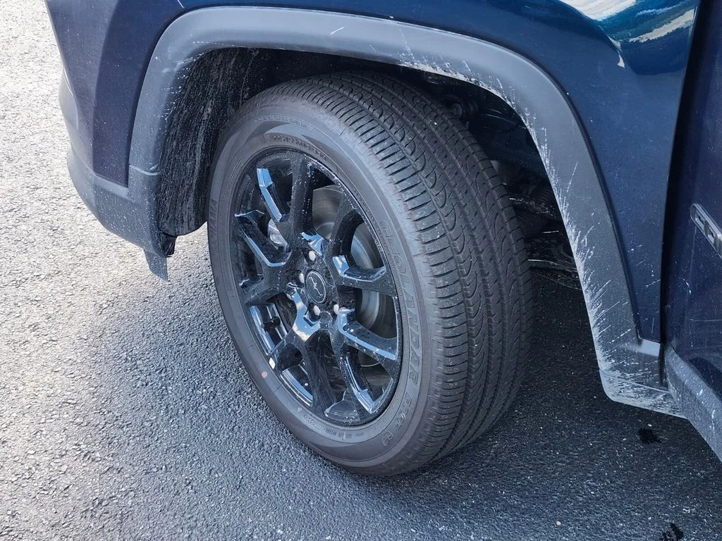 New 2026 Fathom Blue Pearl Coat Jeep Latitude image 35