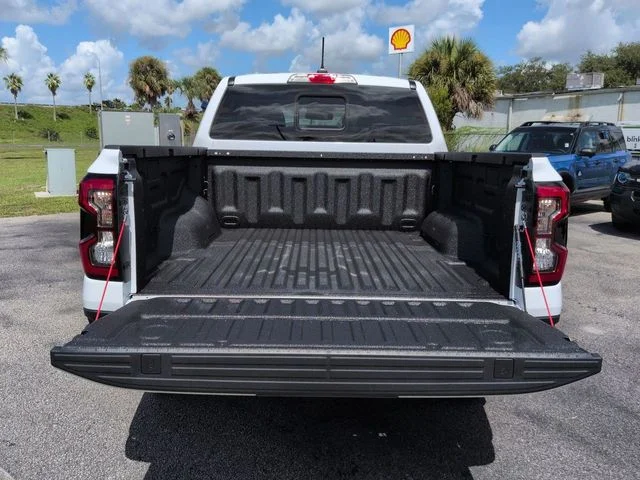 New 2026 Oxford White Ford XLT image 13