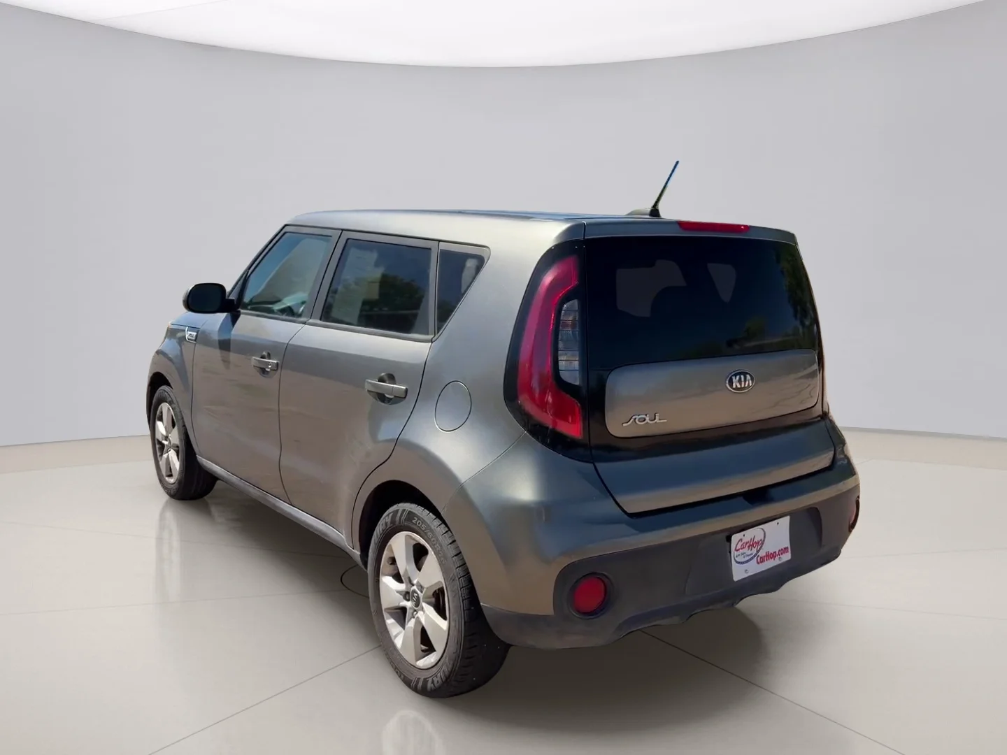 Used 2018 Gray Kia BASE image 7