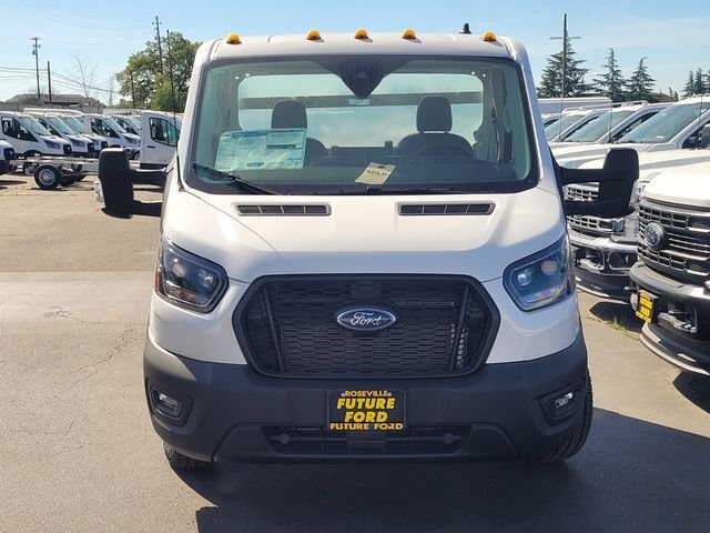 New 2025 Oxford White Ford Cutaway image 3