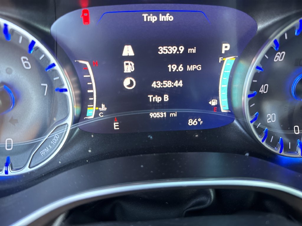 Used 2018 Silver Chrysler Touring L Plus image 19
